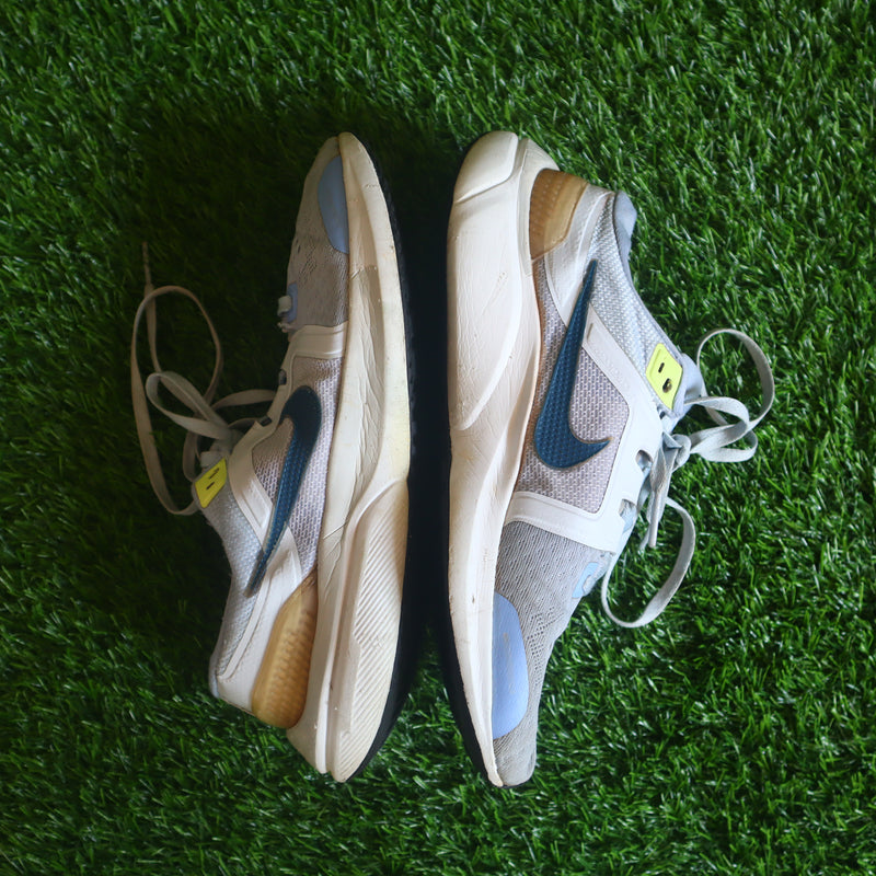 NIKE  Air Zoom Vomero 16 Running Shoes For Men (UK 10)