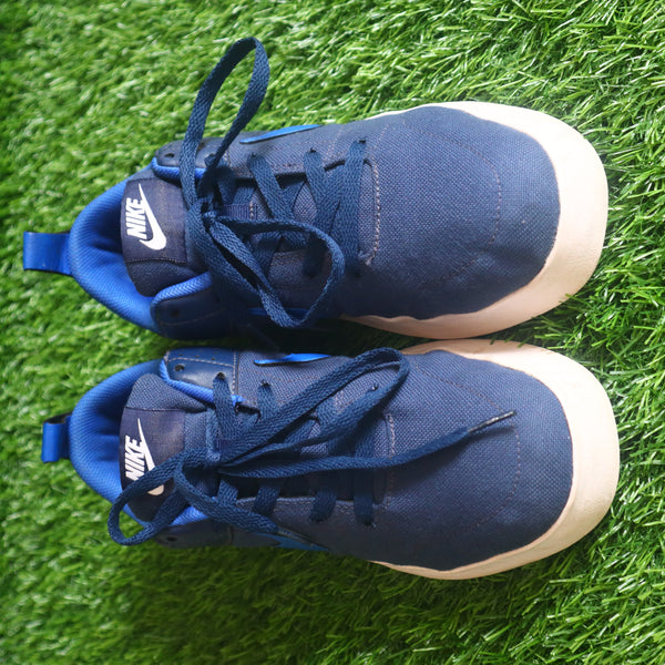 NIKE  Liteforce Iii Sneakers For Men (UK 7)