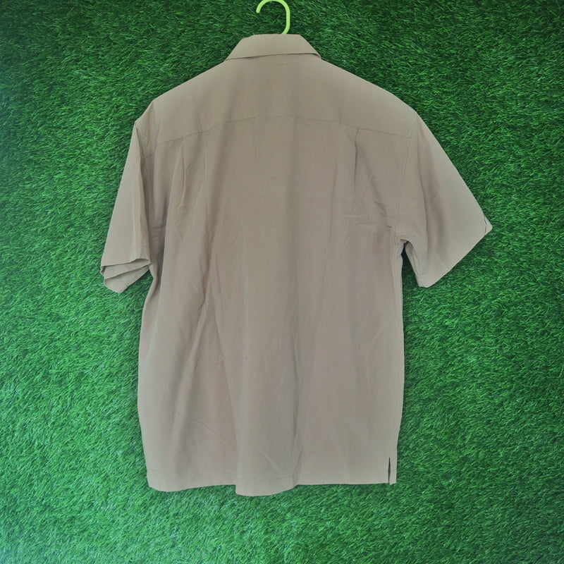 Stone Beige Half-Sleeve Shirt – DRYLush by Back Number -Medium